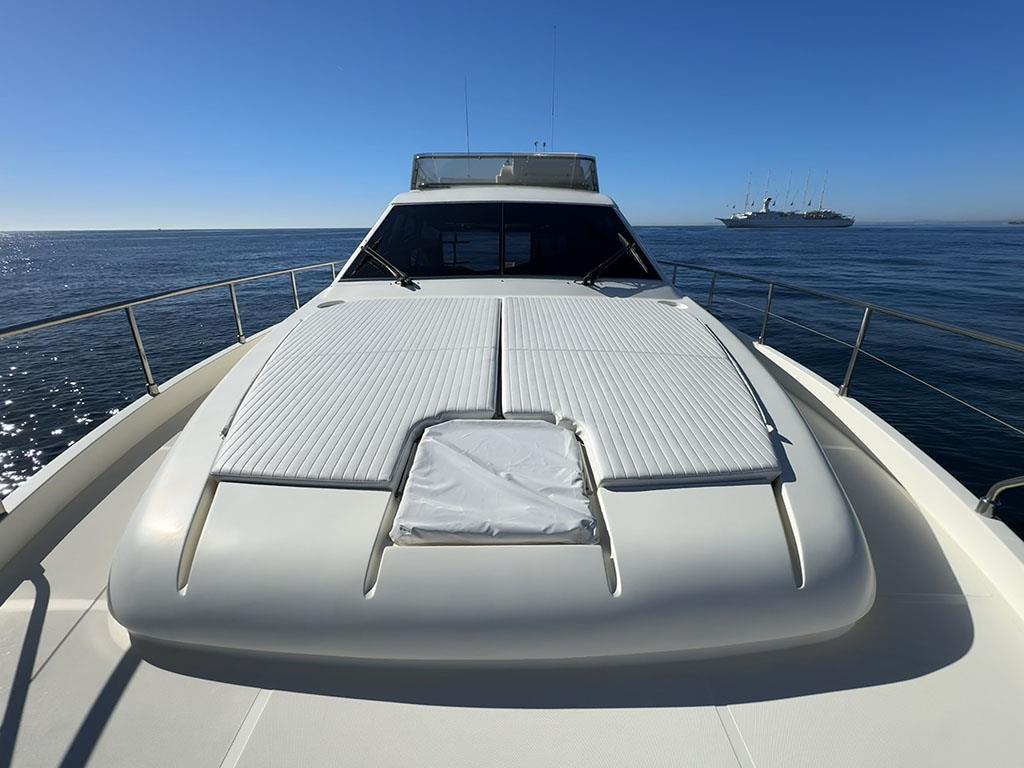 1999 FERRETTI YACHTS 53 